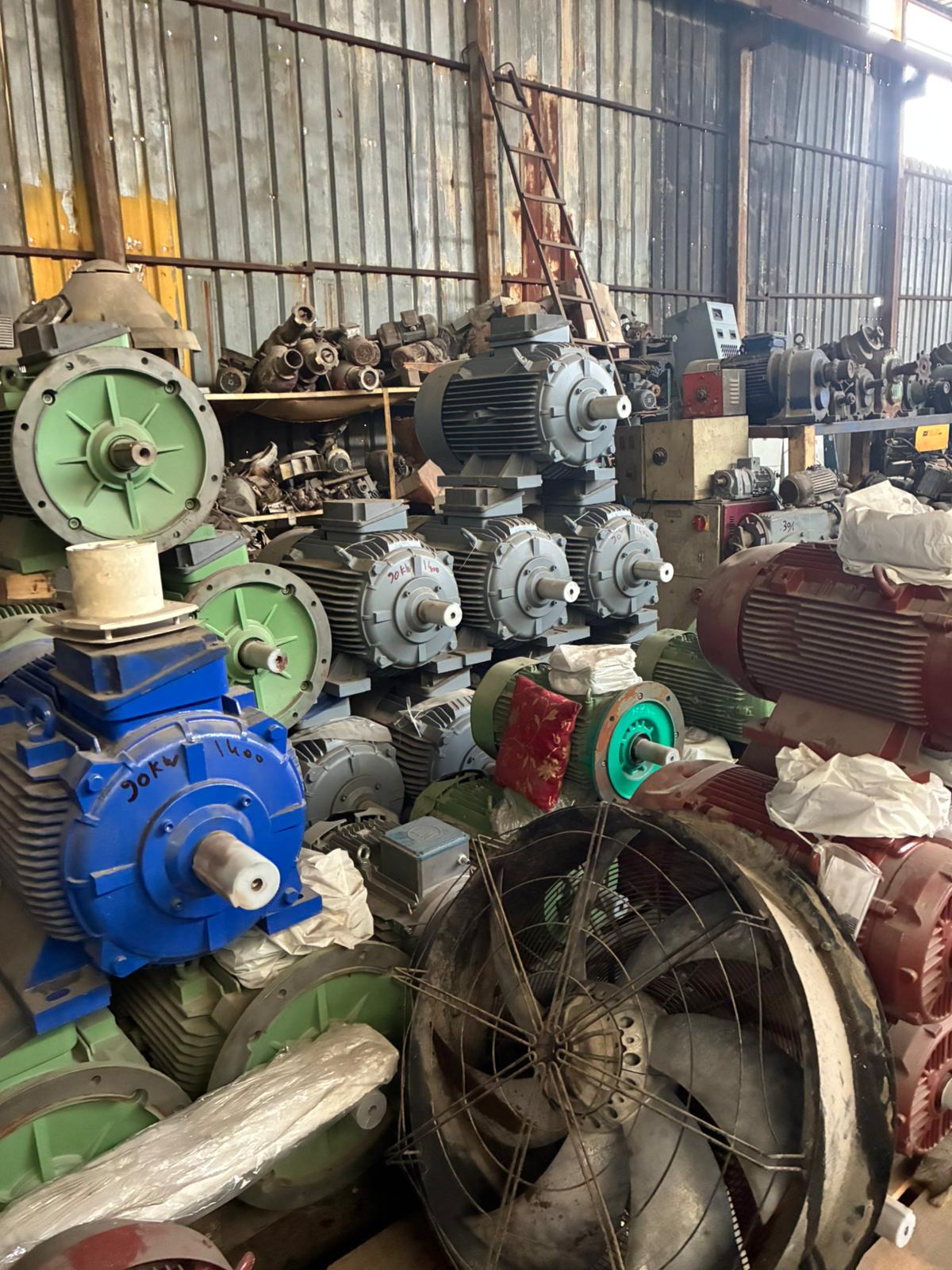 AC Asenkron Elektrik Motorları | İstenilen kW ve Devirde Sıfır & İkinci El